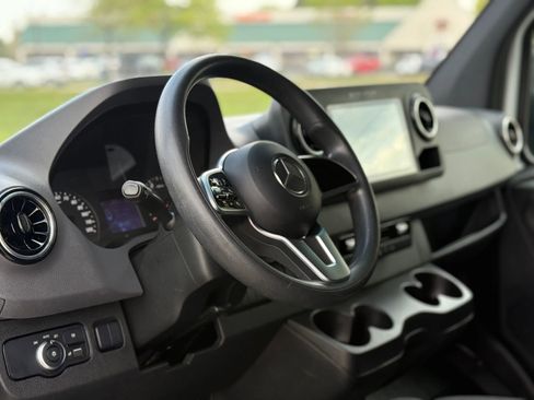 Used 2019 Mercedes-Benz Sprinter 170 w/ Driver Convenience Package image 13