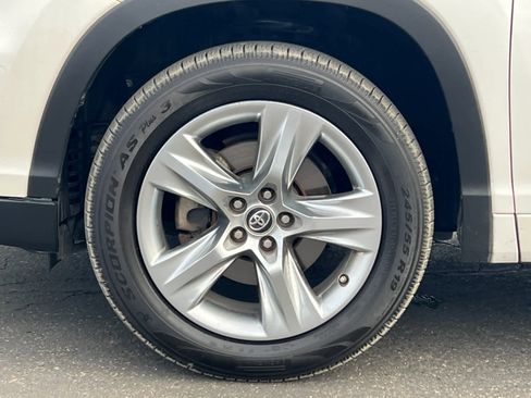 Used 2016 Toyota Highlander Limited image 27
