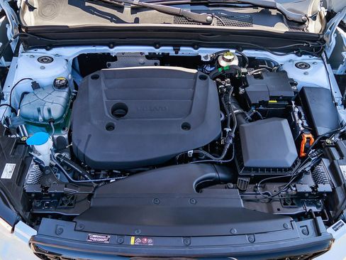 Used 2026 Volvo XC40 B5 Plus w/ Protection Package Premier image 30