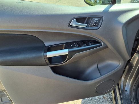 Used 2020 Ford Transit Connect XLT FWD image 19