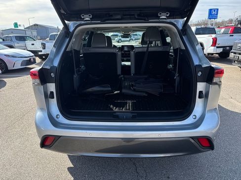 Used 2021 Toyota Highlander Limited AWD/4WD image 7