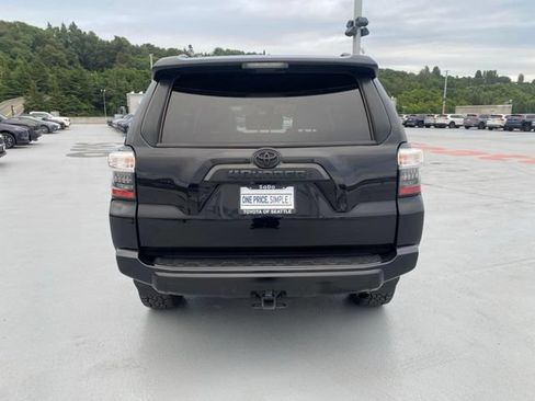 Certified 2020 Toyota 4Runner TRD Off-Road Premium w/ Moonroof Package AWD/4WD image 8