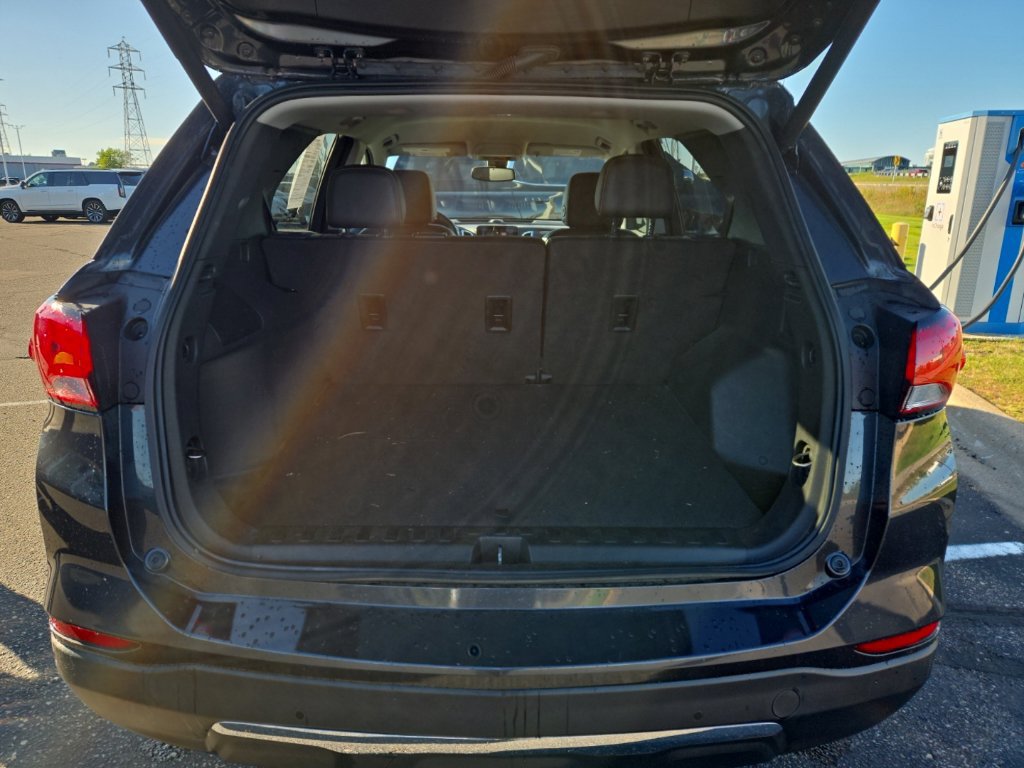 Used 2022 Chevrolet Equinox Premier AWD/4WD image 13