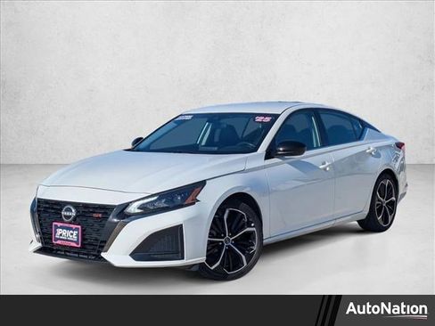 Used 2025 Nissan Altima 2.5 SR FWD image 1