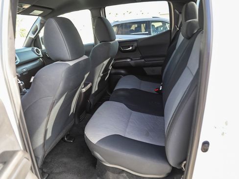 Used 2023 Toyota Tacoma TRD Off-Road AWD/4WD image 18