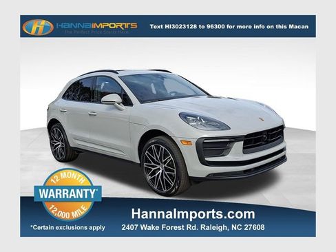 Used 2025 Porsche Macan image 1