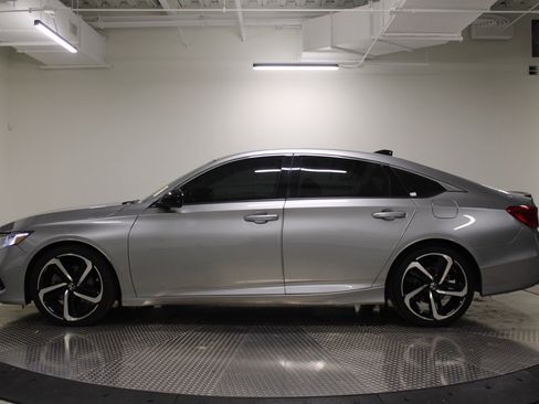 Used 2022 Honda Accord Sport image 5
