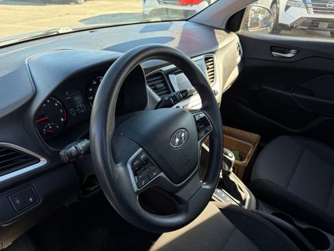 Used 2019 Hyundai Accent SE image 13