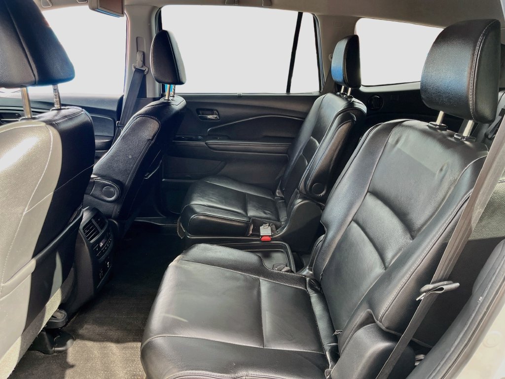 Used 2020 Honda Pilot Touring image 25