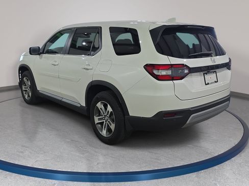 Certified 2025 Honda Pilot EX-L image 8
