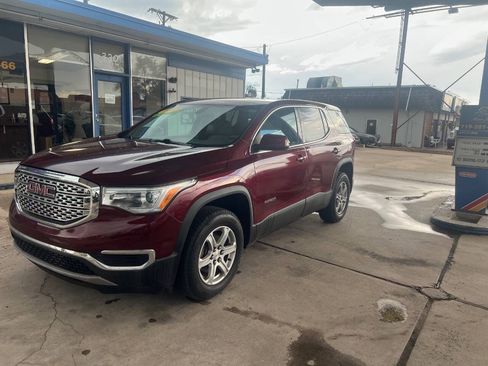 Used 2017 GMC Acadia SLE w/ LPO, Floor Liner Package AWD/4WD image 3