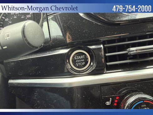 Used 2022 Nissan Pathfinder SV image 19