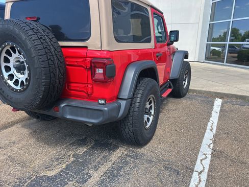 Used 2021 Jeep Wrangler Rubicon AWD/4WD image 9