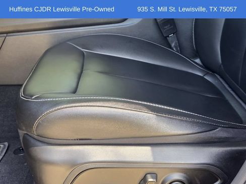 Used 2024 Jeep Grand Cherokee Limited w/ Black Appearance Package RWD image 31
