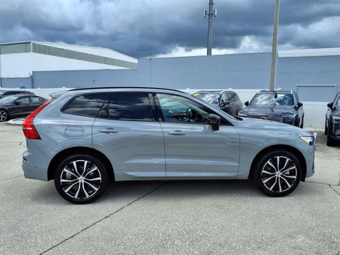 Certified 2024 Volvo XC60 B5 Plus w/ Protection Package Premier AWD/4WD image 8