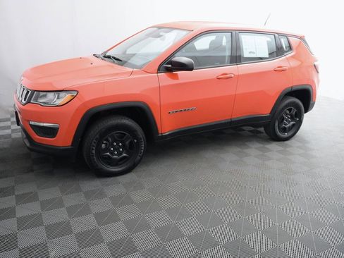 Used 2018 Jeep Compass Sport w/ Tech Group AWD/4WD image 8