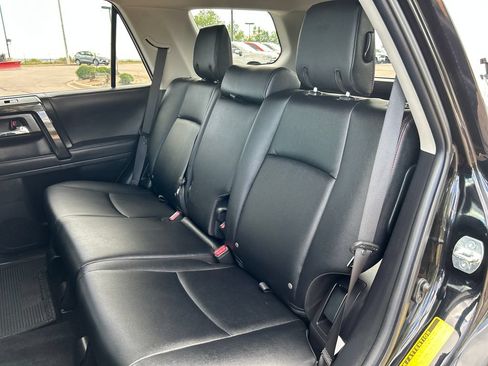 Used 2022 Toyota 4Runner TRD Off-Road Premium AWD/4WD image 18