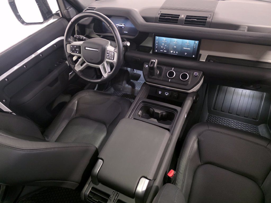 Certified 2024 Land Rover Defender 110 S AWD/4WD image 12