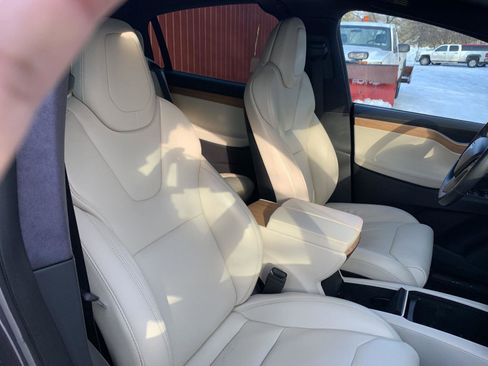 Used 2019 Tesla Model X Long Range image 43