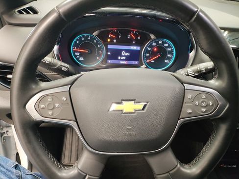 Used 2023 Chevrolet Traverse LT image 30
