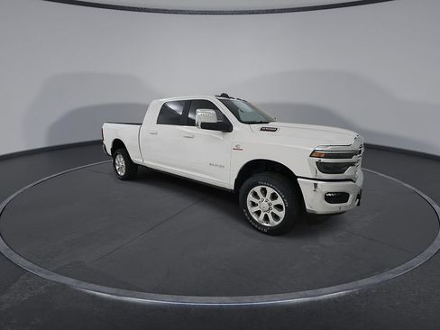 New 2026 RAM 2500 Laramie AWD/4WD image 2
