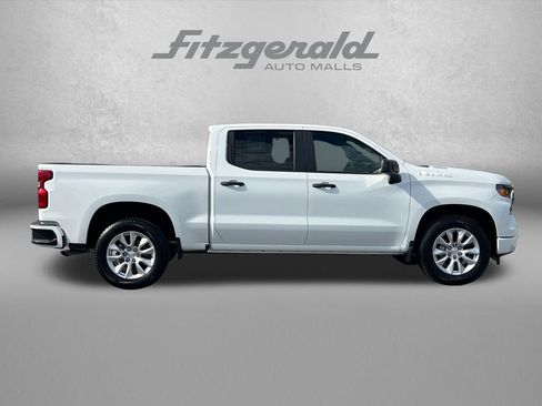 Used 2026 Chevrolet Silverado 1500 Custom RWD image 3