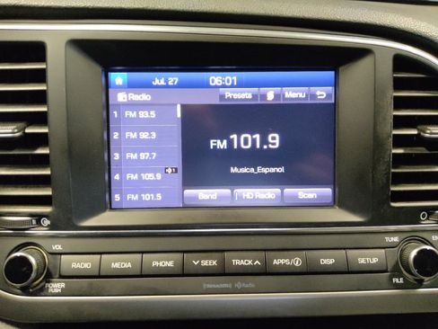 Used 2018 Hyundai Elantra SEL FWD image 25