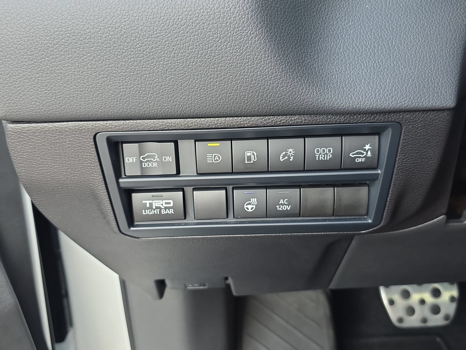 Used 2025 Toyota Sequoia TRD Pro AWD/4WD image 23