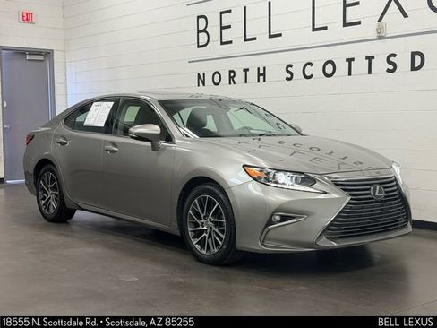 Used 2016 Lexus ES 350 w/ Luxury Package w/Wood Trim FWD image 2