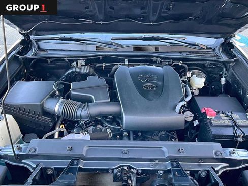 Certified 2023 Toyota Tacoma SR5 AWD/4WD image 30