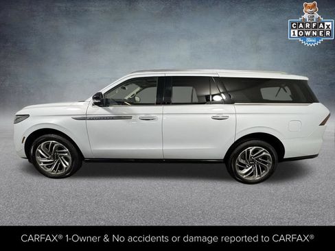 Certified 2025 Lincoln Navigator L Reserve AWD/4WD image 4