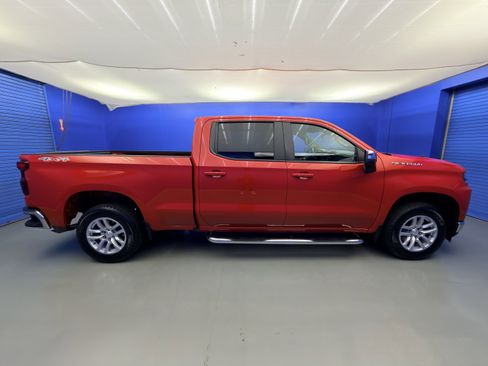 Used 2022 Chevrolet Silverado 1500 LT AWD/4WD image 8