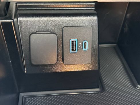 Used 2022 Ford Explorer ST w/ Equipment Group 401A AWD/4WD image 28