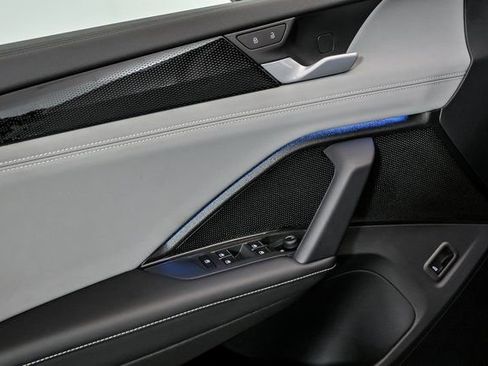 New 2026 Volkswagen Tiguan SE R-Line image 5