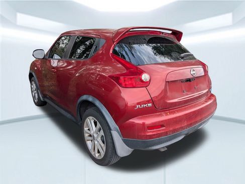 Used 2013 Nissan Juke SV image 2