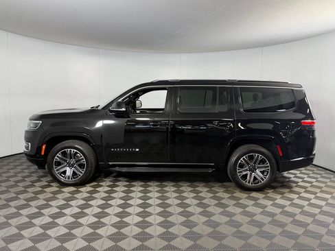 Certified 2025 Jeep Wagoneer 4WD image 10