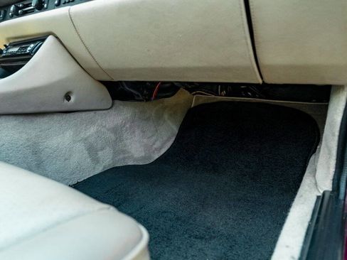 Used 1986 Porsche 944 Turbo image 70