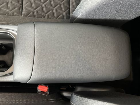 New 2026 Nissan Kicks SV image 22