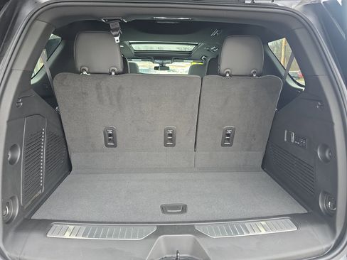 Used 2022 Chevrolet Tahoe Z71 w/ Luxury Package image 7