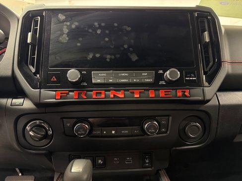 Used 2026 Nissan Frontier PRO-4X AWD/4WD image 23