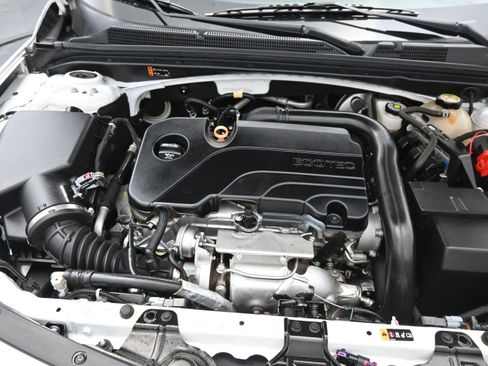 Used 2018 Chevrolet Malibu LT FWD image 22