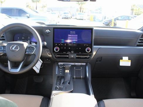 Certified 2025 Lexus GX 550 image 10