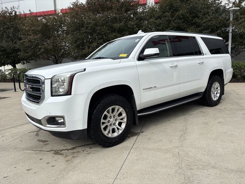 Used 2019 GMC Yukon XL SLT AWD/4WD image 5