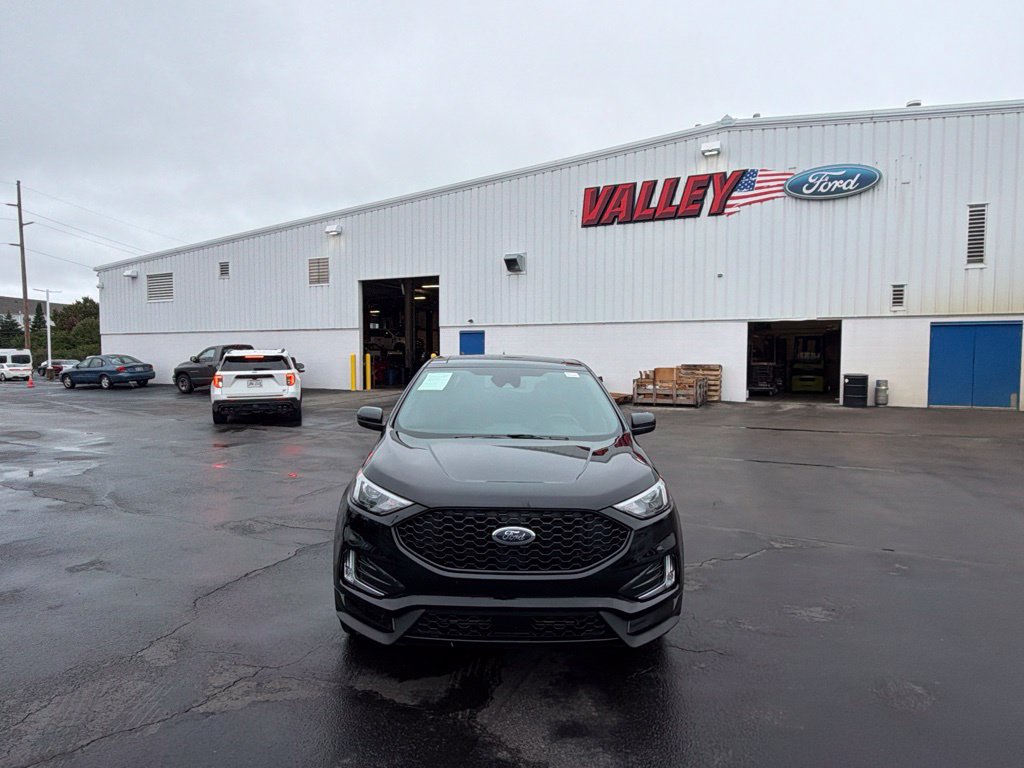 Used 2023 Ford Edge ST-Line AWD/4WD image 3