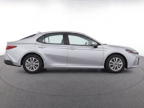 Used 2025 Toyota Camry LE FWD image 8