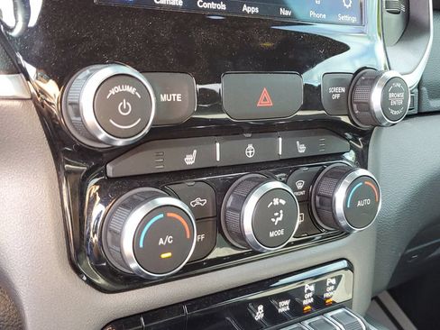 Used 2021 RAM 1500 Big Horn AWD/4WD image 27