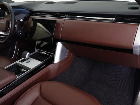 Used 2025 Land Rover Range Rover Autobiography image 23