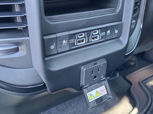 Used 2026 RAM 1500 Limited w/ Bed Utility Group AWD/4WD image 16