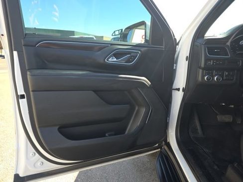 Used 2023 GMC Yukon XL SLE w/ Max Trailering Package AWD/4WD image 18