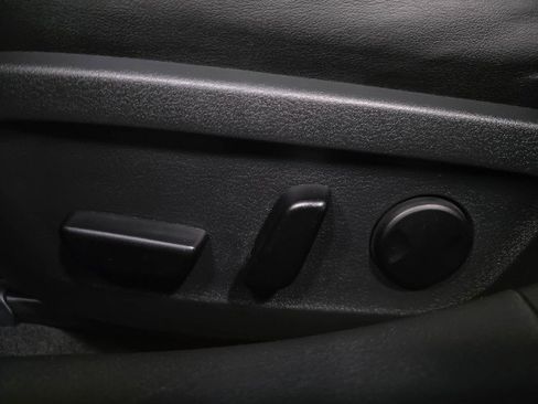 Used 2021 MAZDA MAZDA3 s image 31